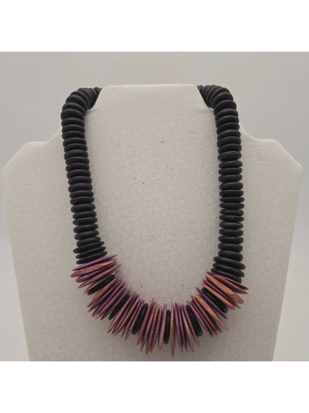 1980 Ethnic Black & Purple Wood Disk Bead Statement Necklace 17"